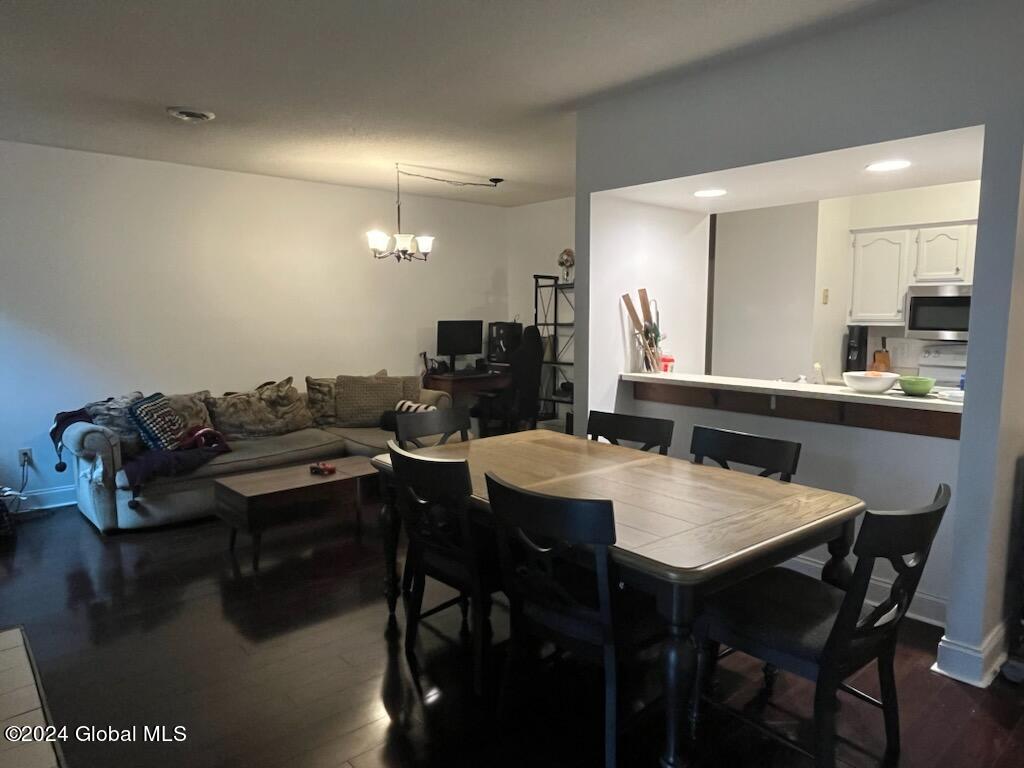 1976 Curry Road, Unit H160 Rotterdam, NY 12303 - Photo 13 of 32 Open concept
