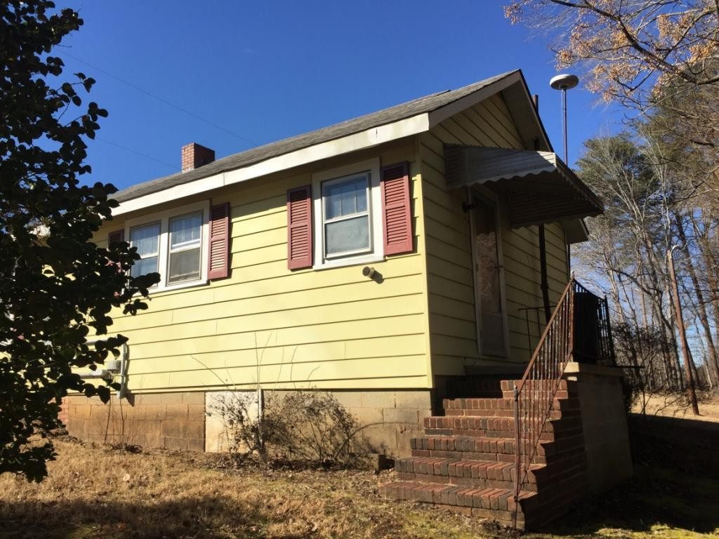 1333 Hampton Road Eden, NC 27288 - Photo 20 of 23 a view of a house with a yard