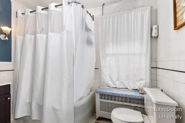 $375,000 | 331 Aurora Street Southeast, Grand Rapids, MI 49507