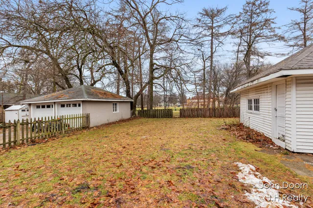 $375,000 | 331 Aurora Street Southeast, Grand Rapids, MI 49507