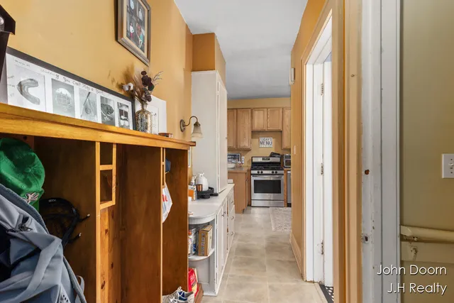 $375,000 | 331 Aurora Street Southeast, Grand Rapids, MI 49507