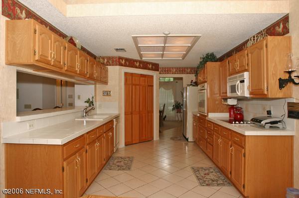 13201 Mandarin Road Jacksonville, FL 32223 - Photo 5 of 12 Kitchen