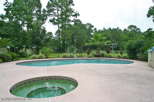 13201 Mandarin Road Jacksonville, FL 32223 - Photo 9 of 12 Pool & spa