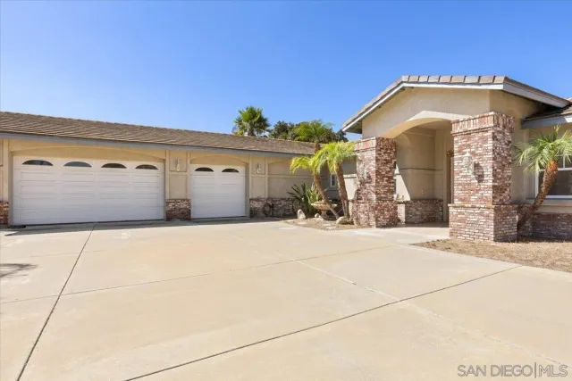 $1,050,000 | 2749 Los Alisos Drive, Fallbrook, CA 92028