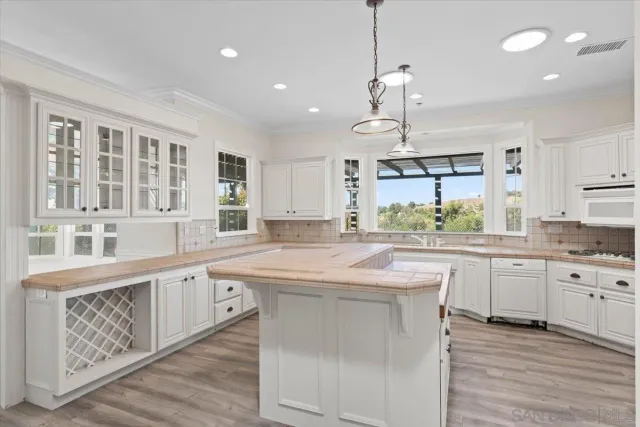 $1,050,000 | 2749 Los Alisos Drive, Fallbrook, CA 92028