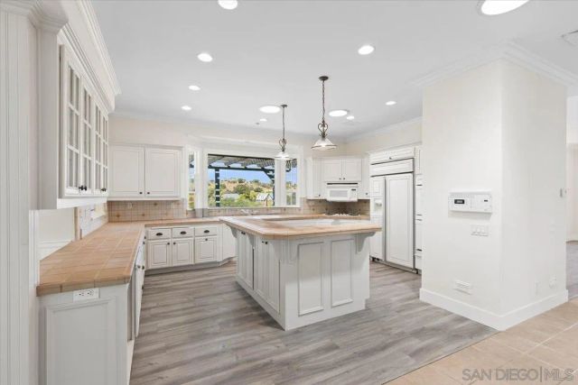 $1,050,000 | 2749 Los Alisos Drive, Fallbrook, CA 92028