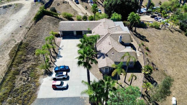 $1,050,000 | 2749 Los Alisos Drive, Fallbrook, CA 92028