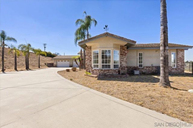 $1,050,000 | 2749 Los Alisos Drive, Fallbrook, CA 92028