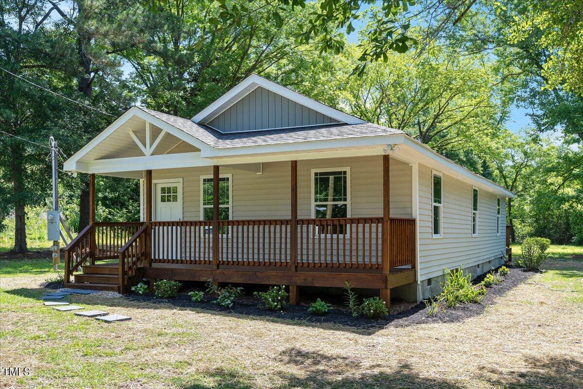 8166 Norris Road Dunn, NC 28334 - Photo 1 of 24 01-- 1