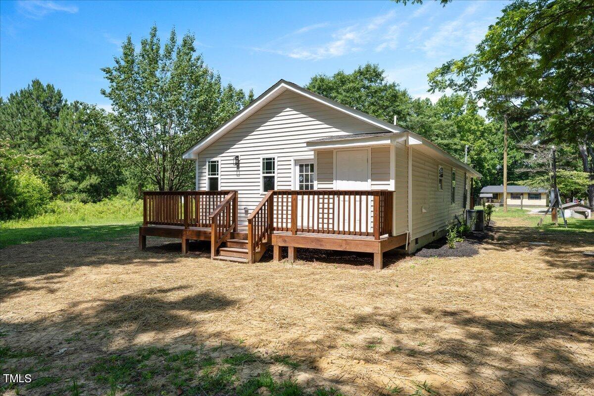 8166 Norris Road Dunn, NC 28334 - Photo 5 of 24 06-- 6