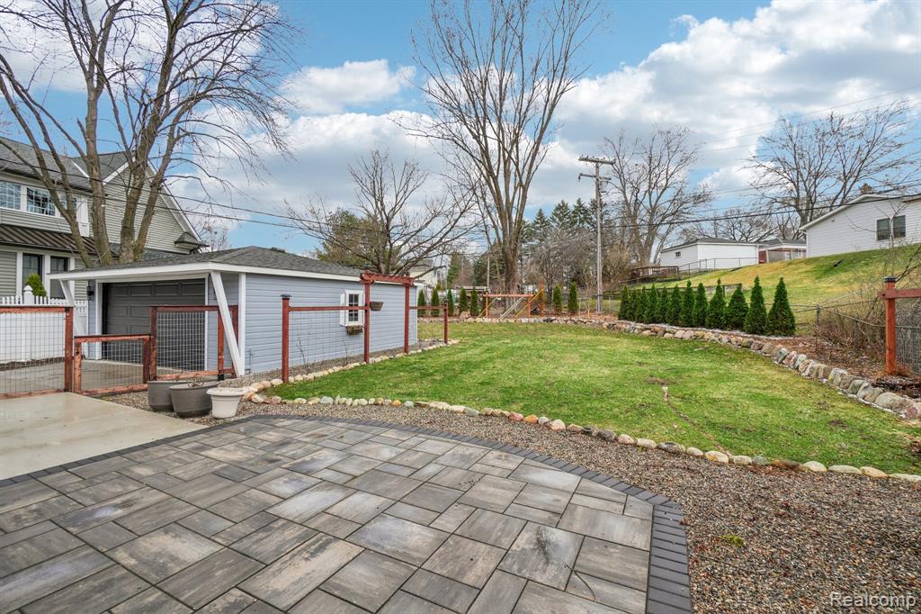 1156 Sycamore Drive Rochester, MI 48307 - Photo 29 of 35 Gallery Image 29