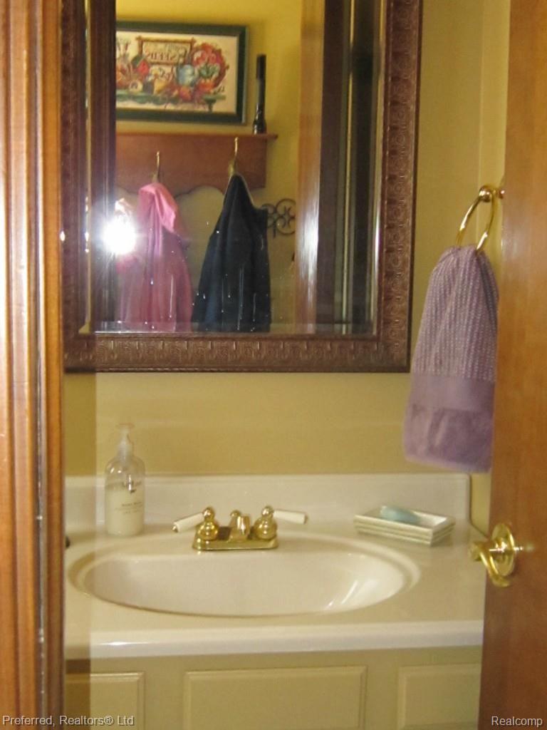 4222 Berry Road Plymouth, MI 48170 - Photo 24 of 29 4222 Berry Road convenient half bath.jpg
