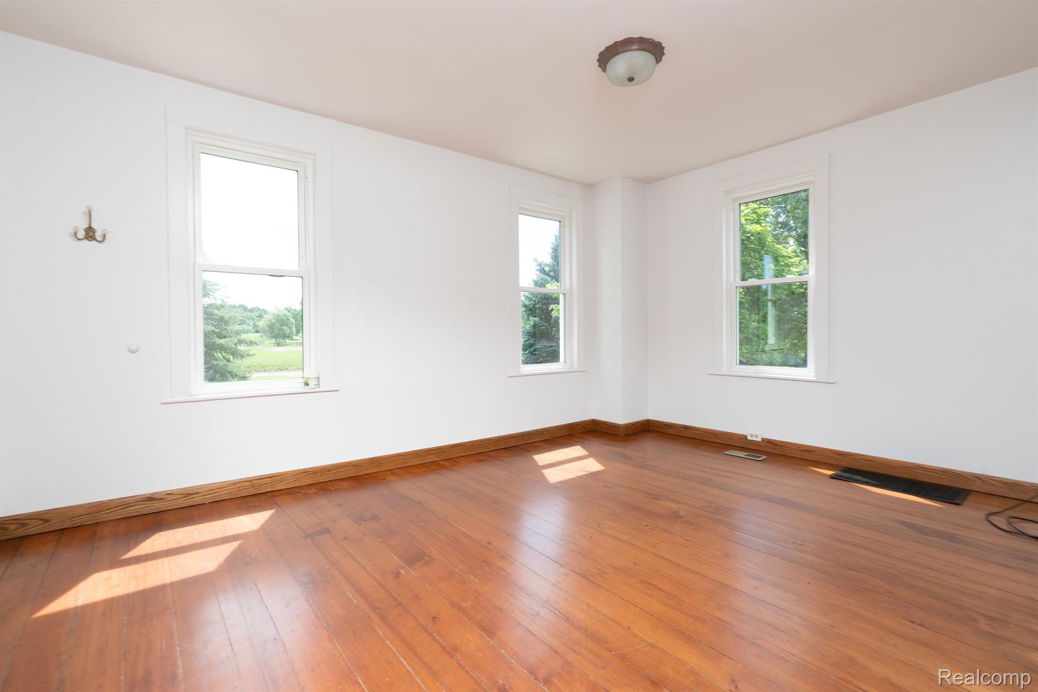 1609 North Cedar Road Fowlerville, MI 48836 - Photo 10 of 32 Gallery Image 10