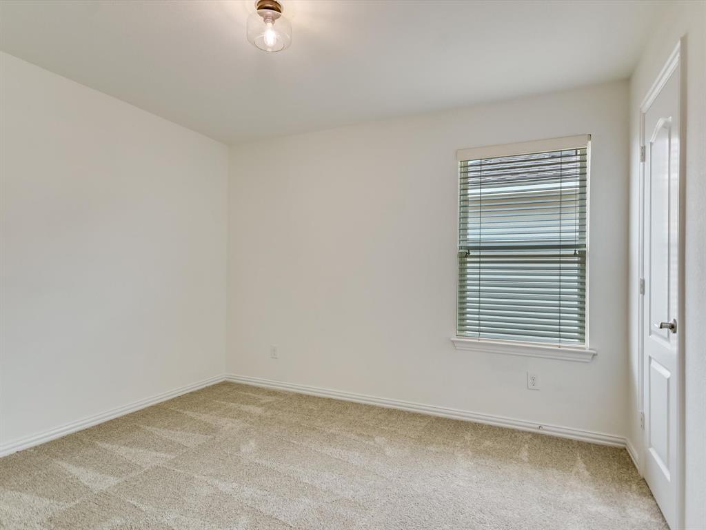 736 Bonnet Boulevard Georgetown, TX 78628 - Photo 15 of 27 an empty room with a window