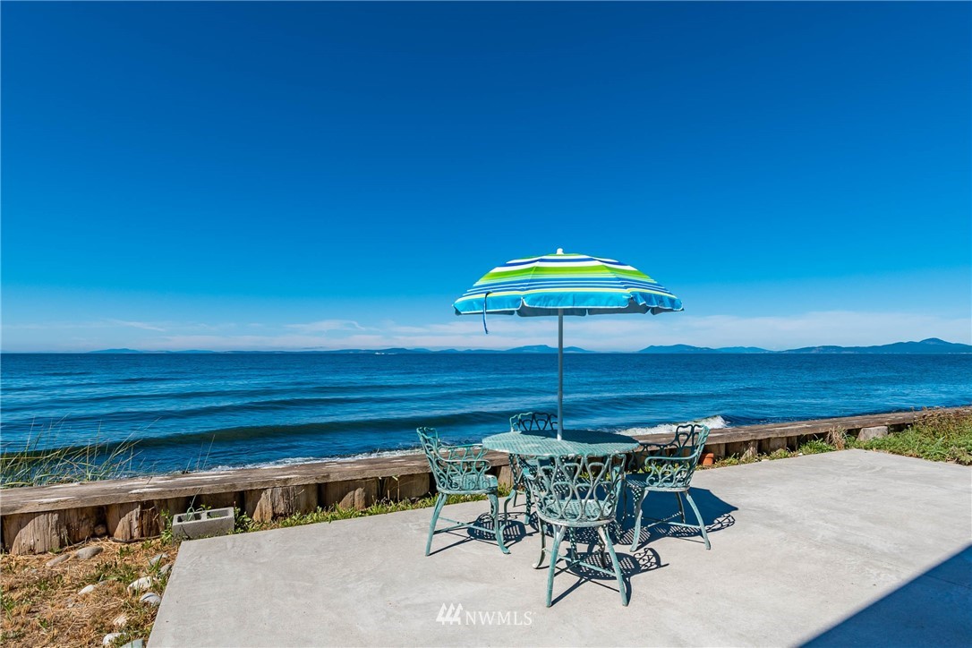 2653 West Beach Road Oak Harbor, WA 98277 - Photo 1 of 35 Gallery Image 1