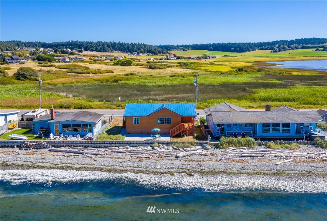 2653 West Beach Road Oak Harbor, WA 98277 - Photo 3 of 35 Gallery Image 3