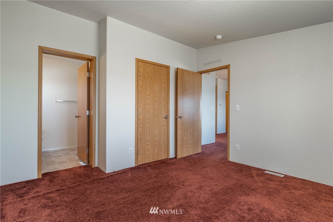 2653 West Beach Road Oak Harbor, WA 98277 - Photo 21 of 35 Gallery Image 21