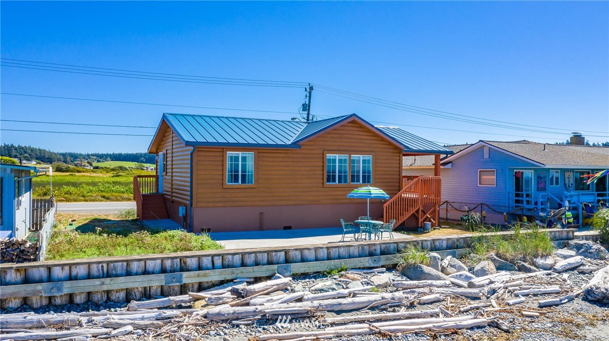 2653 West Beach Road Oak Harbor, WA 98277 - Photo 4 of 35 Gallery Image 4