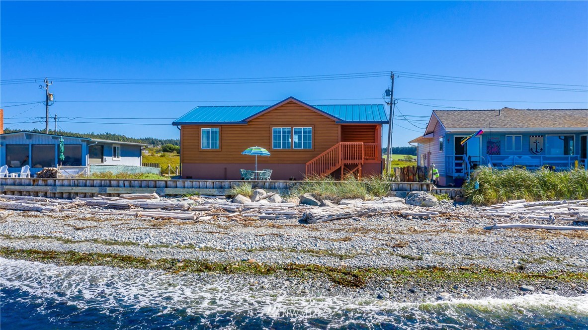 2653 West Beach Road Oak Harbor, WA 98277 - Photo 33 of 35 Gallery Image 33