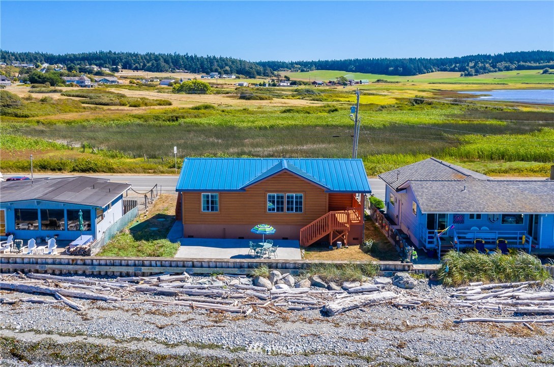 2653 West Beach Road Oak Harbor, WA 98277 - Photo 34 of 35 Gallery Image 34