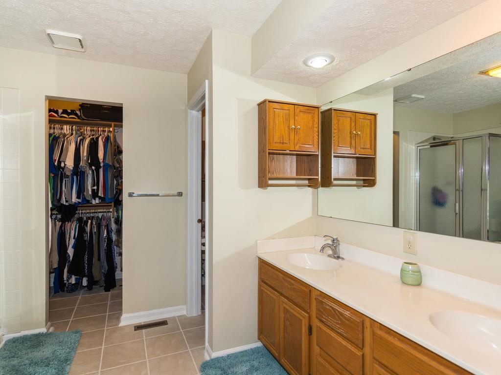 7741 Hidden Ridge Fishers, IN 46038 - Photo 16 of 24 Gallery Image 16