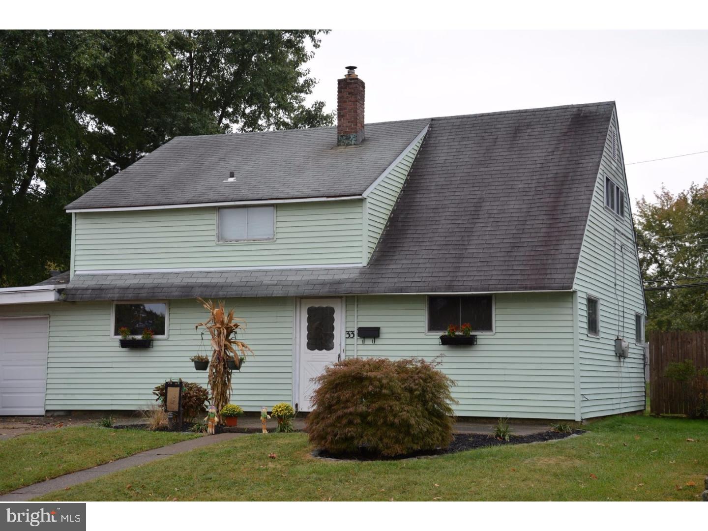 33 Greenbriar Road Levittown, PA 19057 - Photo 23 of 24 Exterior Front