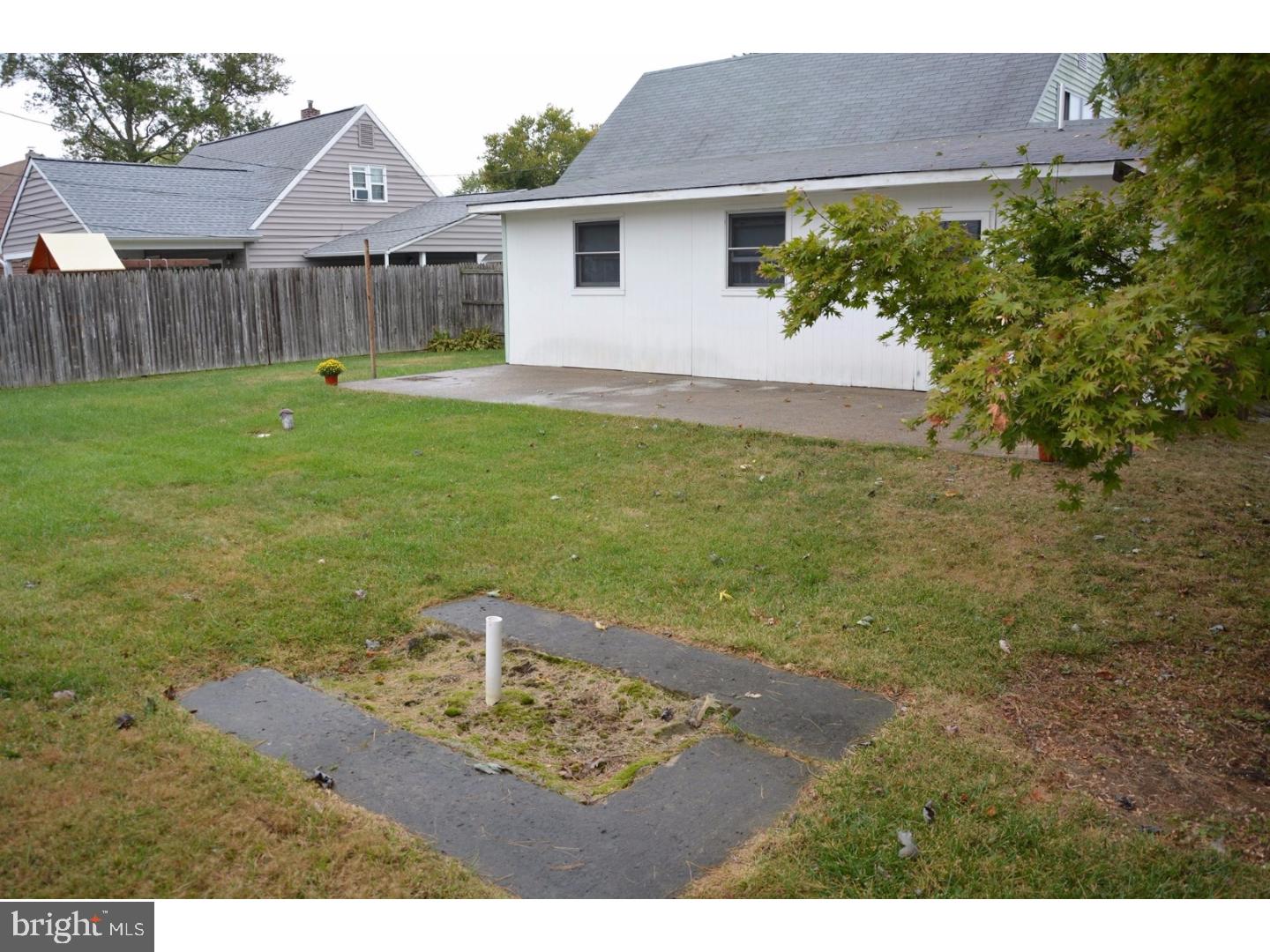 33 Greenbriar Road Levittown, PA 19057 - Photo 24 of 24 Back Yard