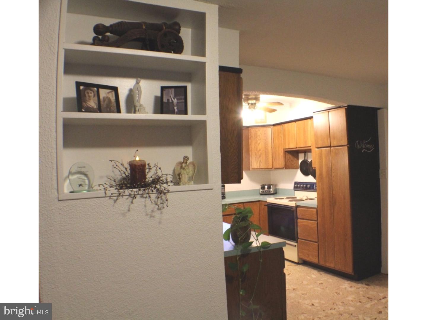 33 Greenbriar Road Levittown, PA 19057 - Photo 5 of 24 Kitchen