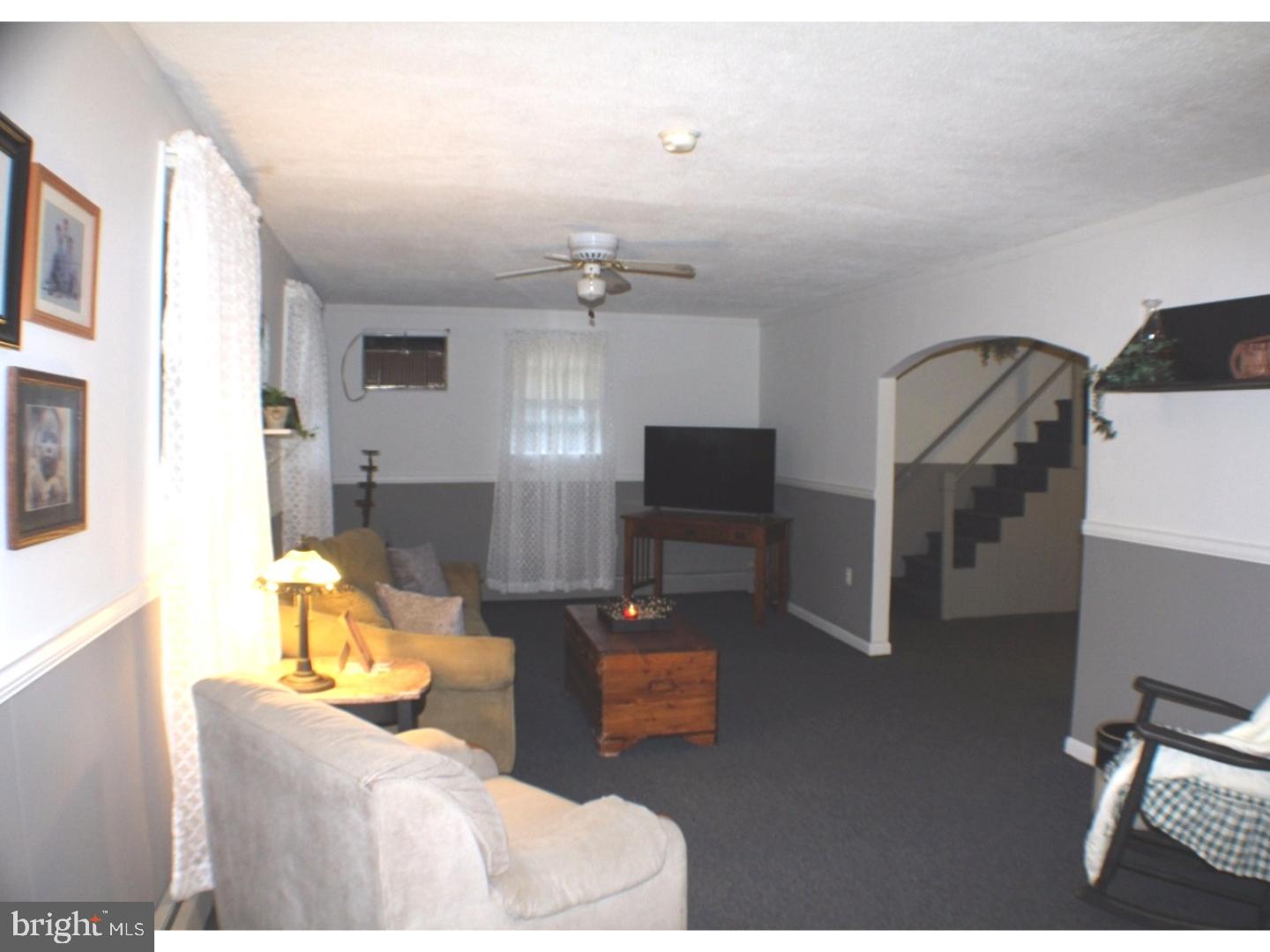 33 Greenbriar Road Levittown, PA 19057 - Photo 9 of 24 Great Room