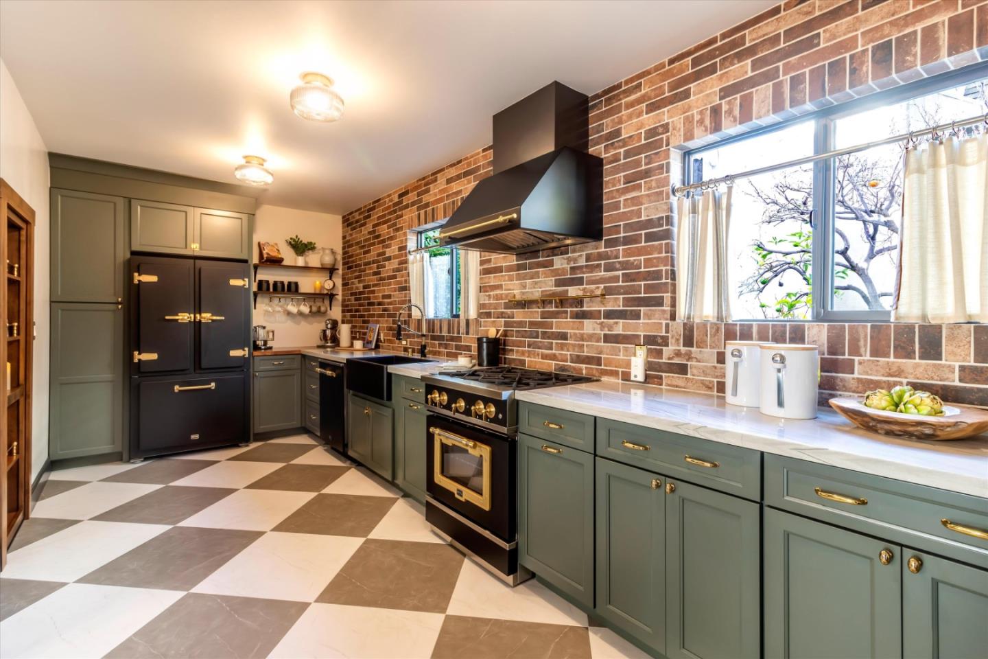 1821 Yale Drive Alameda, CA 94501 - Photo 13 of 74