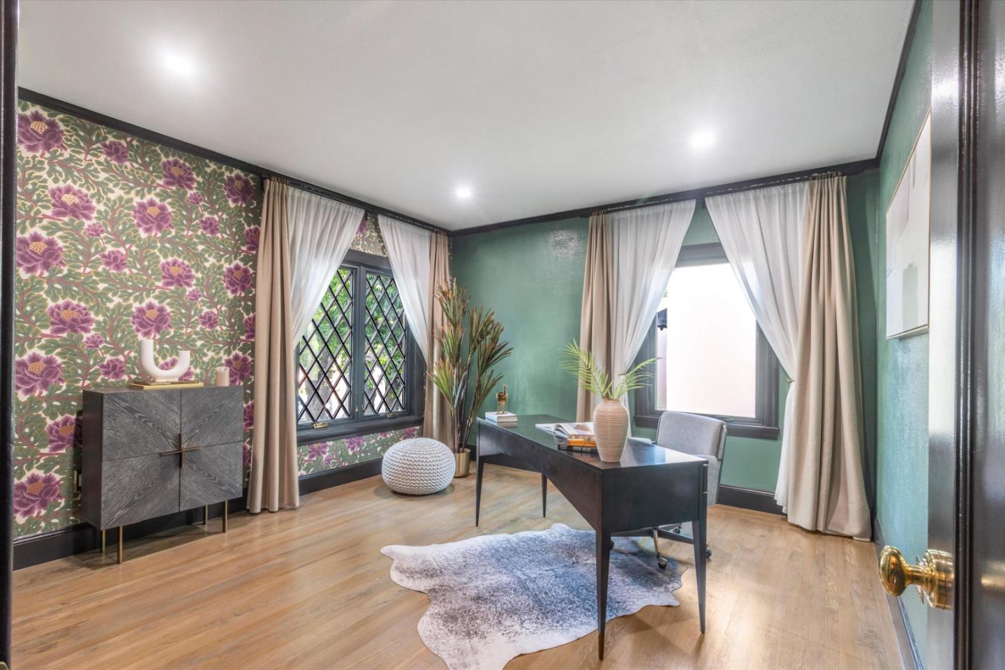 1821 Yale Drive Alameda, CA 94501 - Photo 21 of 74 a living room with furniture and a large window