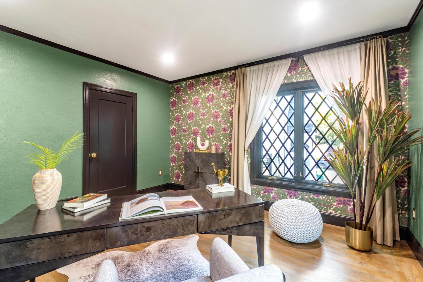 1821 Yale Drive Alameda, CA 94501 - Photo 24 of 74 a living room with furniture and a large window