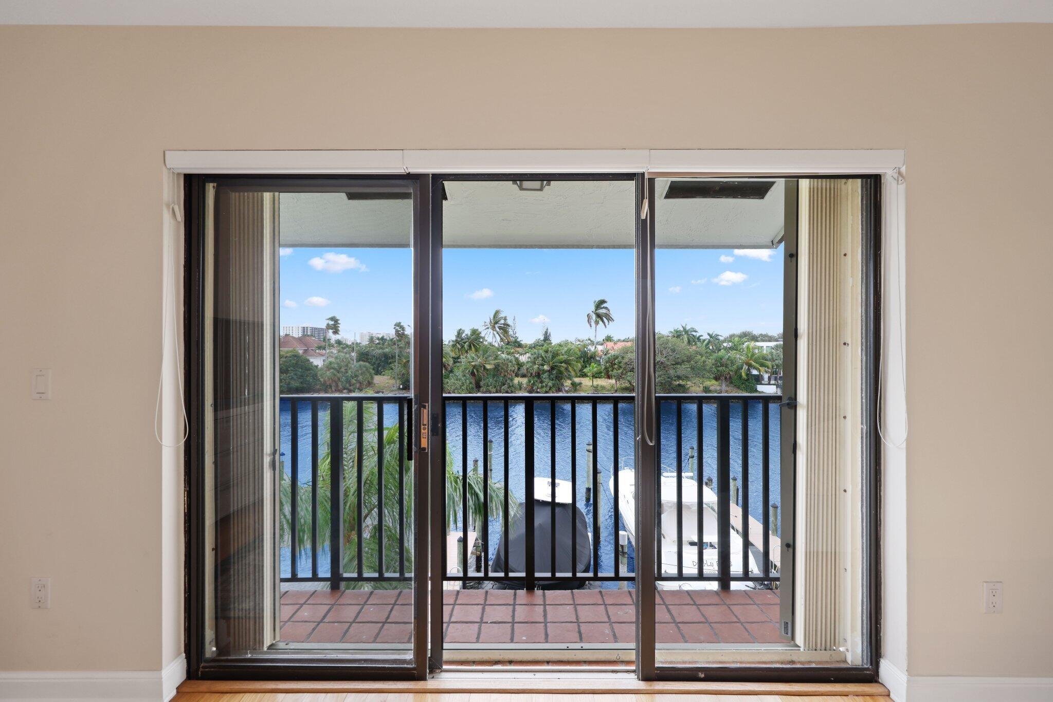 240 Captains Walk, Unit 5140 Delray Beach, FL 33483 - Photo 11 of 30 IMG_3304.jpg-SMALL