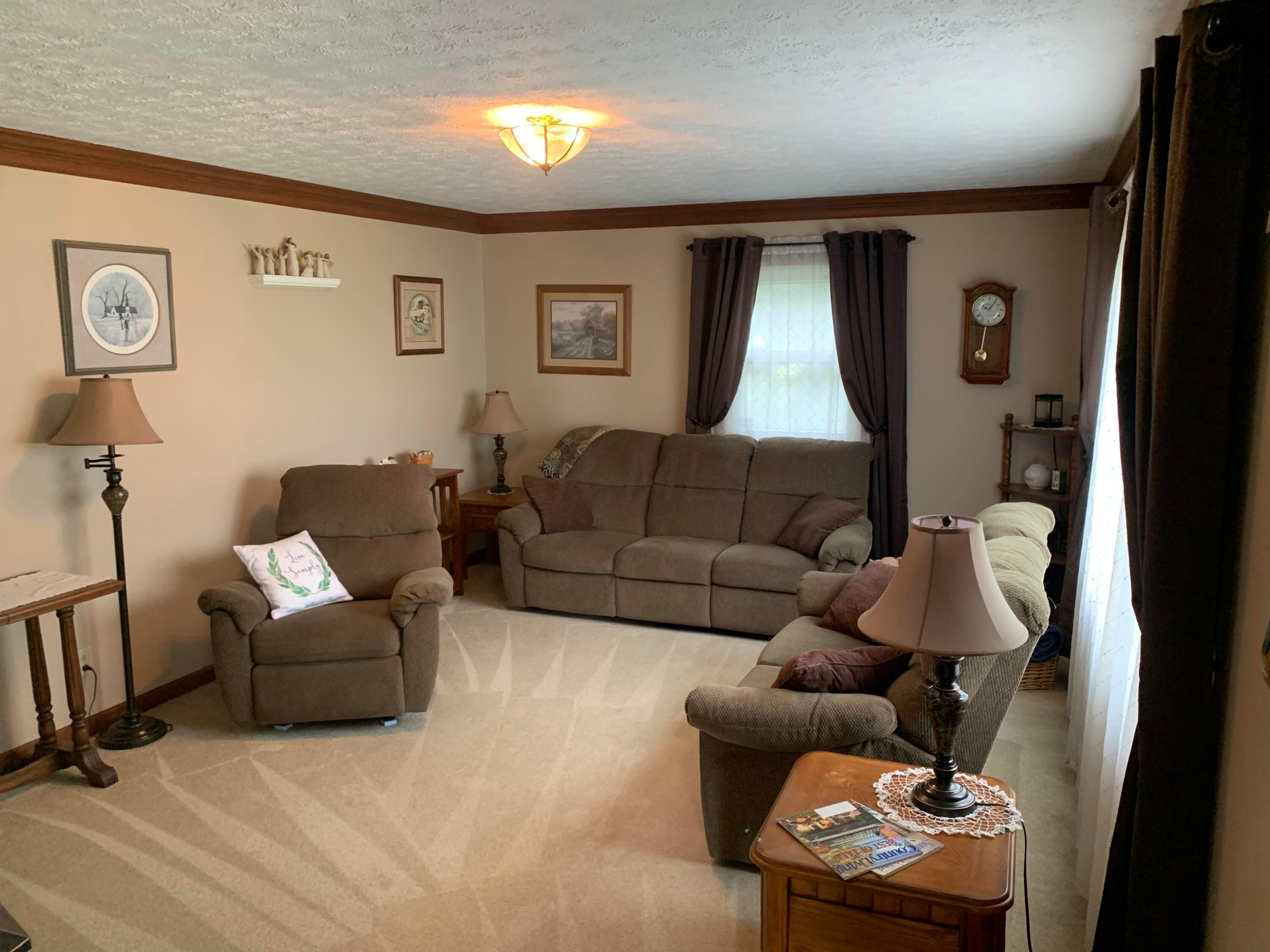 1885 Simpson Road London, OH 43140 - Photo 11 of 53 DD552E96-97DE-406B-AD70-7832076C7062