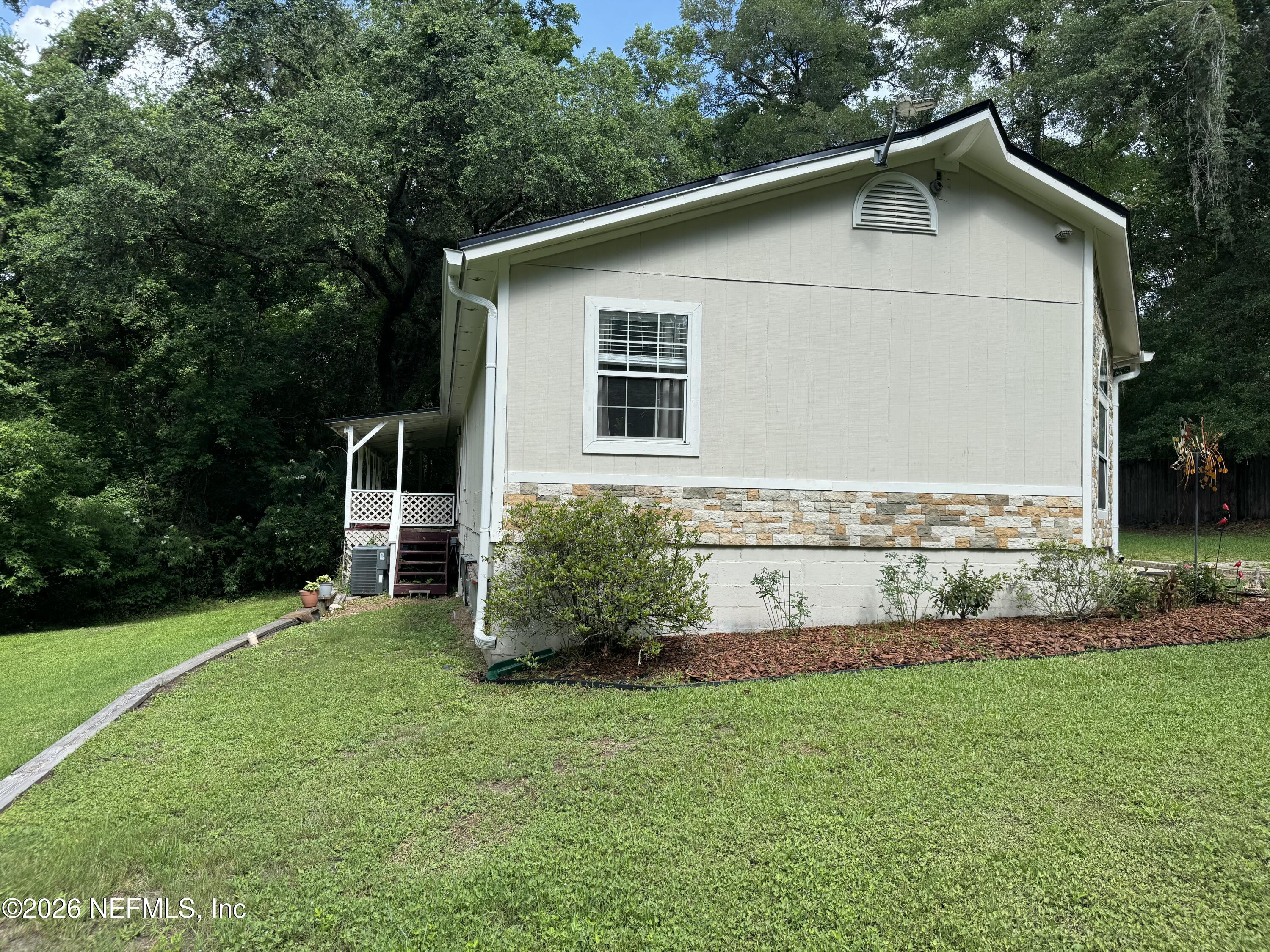 2140 Tom Thumb Road Middleburg, FL 32068 - Photo 4 of 47 Side view