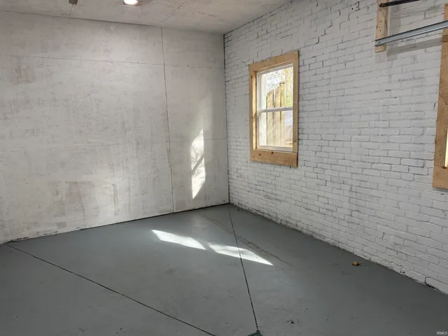 $180,000 | 1302 Busseron Street, Vincennes, IN 47591