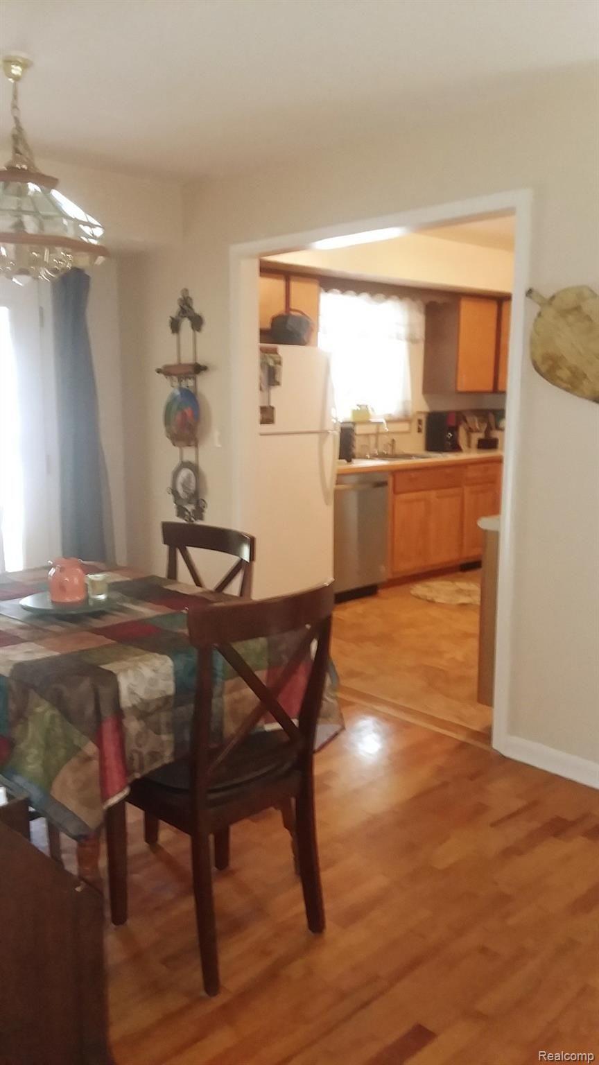 6344 Calkins Road Flint, MI 48532 - Photo 8 of 24 Kitchen3.jpg