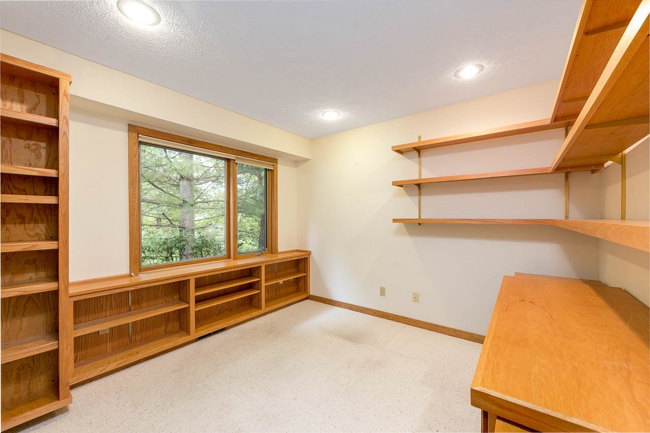 6666 Mission Ridge Traverse City, MI 49686 - Photo 16 of 29 1866730-15.JPG