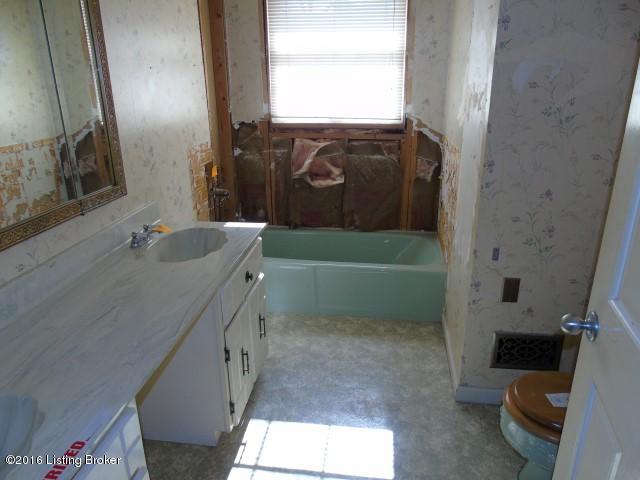 809 Waddy Road Waddy, KY 40076 - Photo 18 of 23 Bathroom