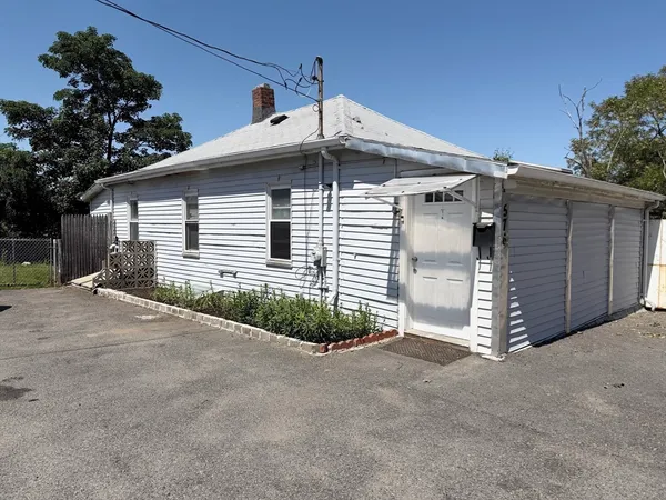 $450,000 | 576 Sea Street, Quincy, MA 02169