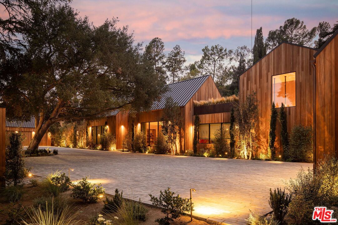3405 Fryman Road Studio City, CA 91604 - Photo 2 of 42 Gallery Image 2