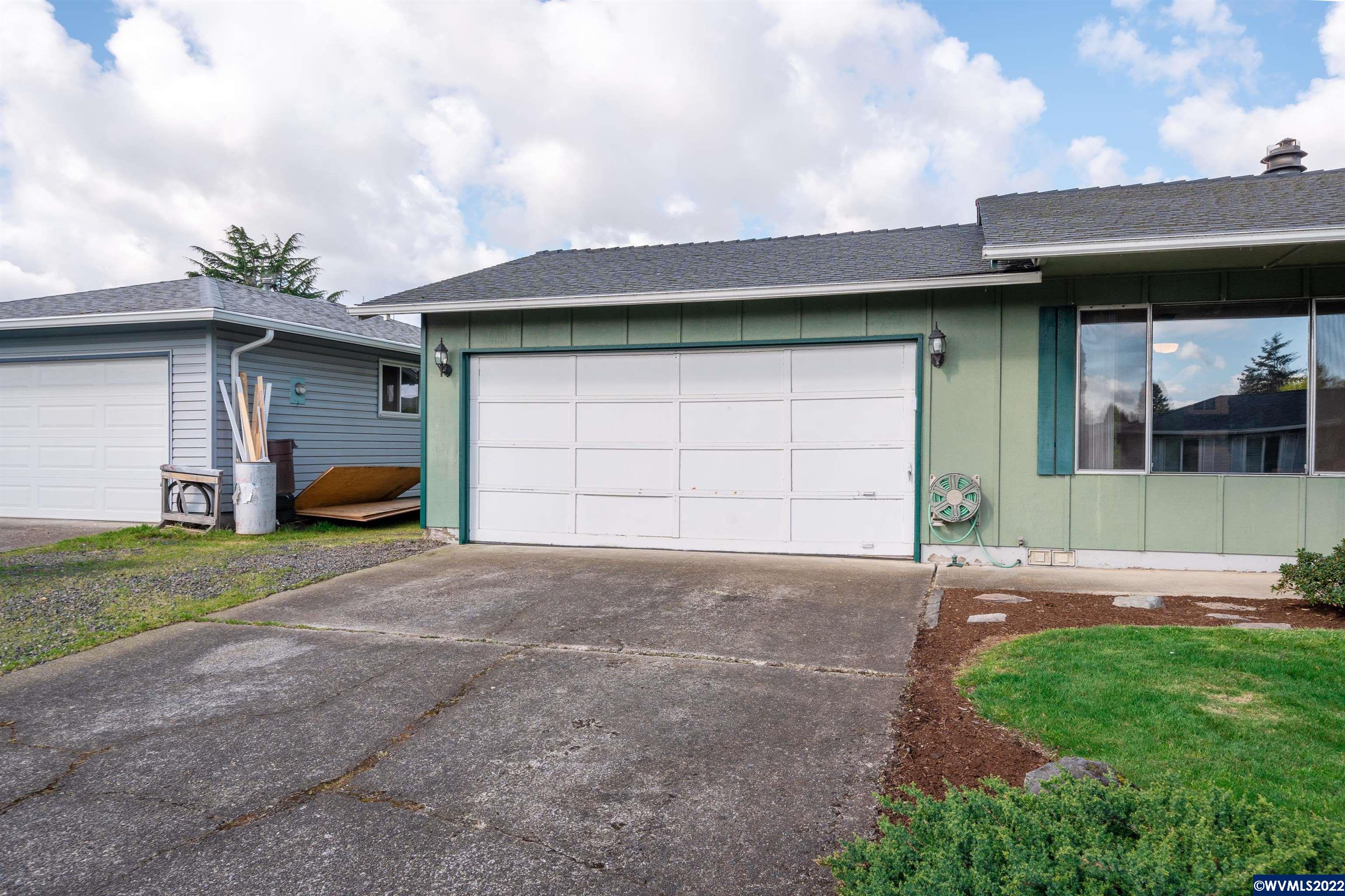 4353 Burlington Loop Northeast Salem, OR 97305 - Photo 3 of 41