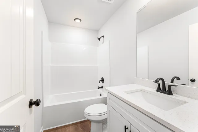 $289,900 | 40 Crest Drive, Hartwell, GA 30643