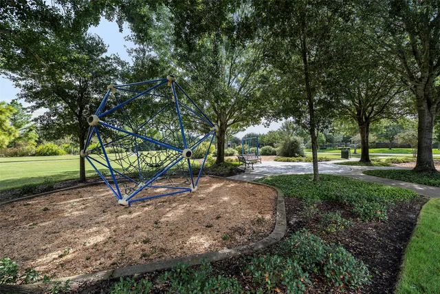 $425,000 | 18835 Cove Pointe Drive, Cypress, TX 77433