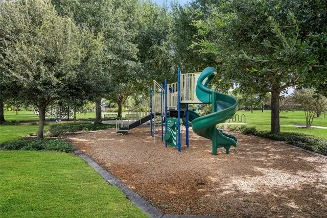 $425,000 | 18835 Cove Pointe Drive, Cypress, TX 77433