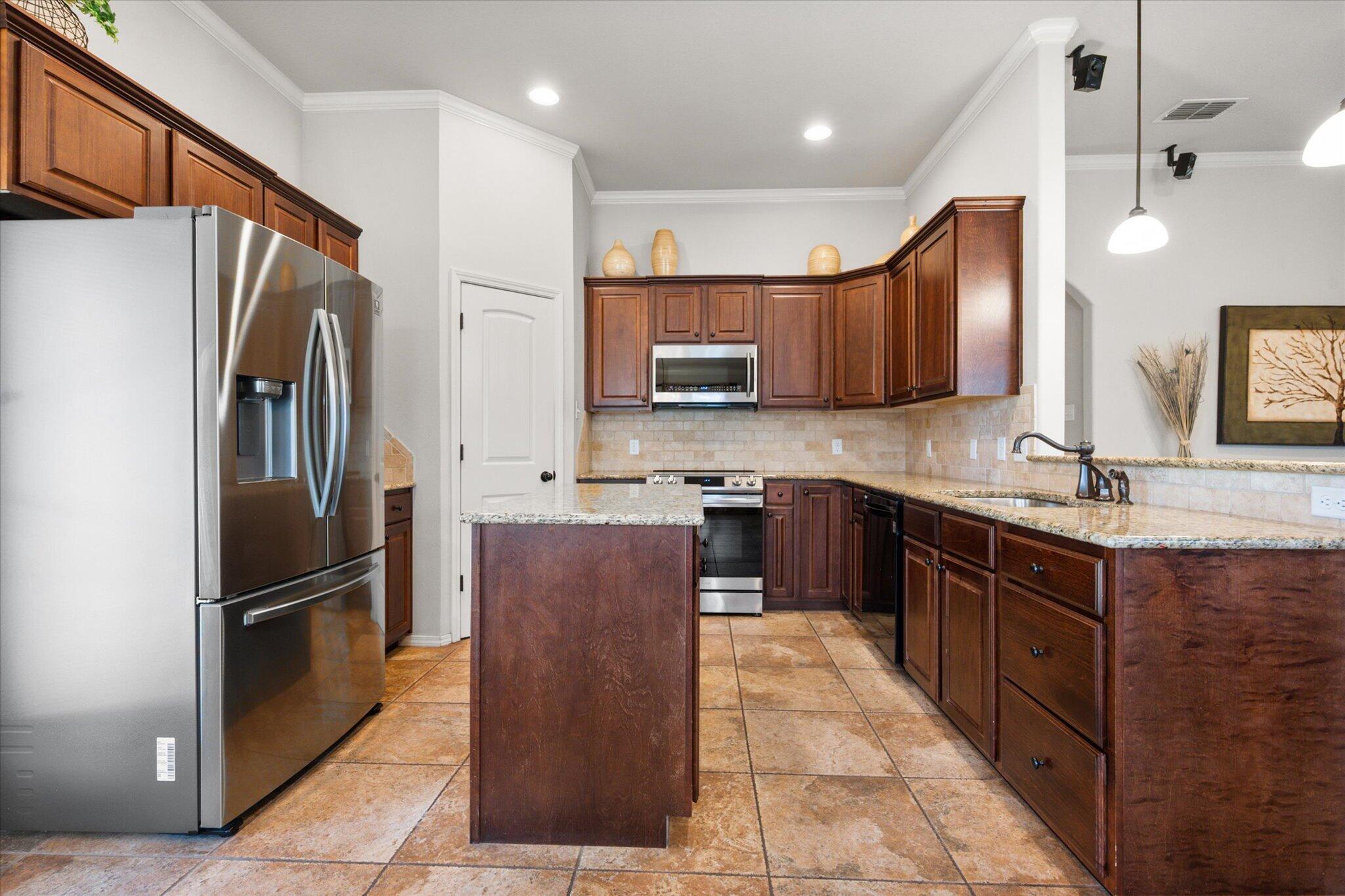 3007 111th Street Lubbock, TX 79423 - Photo 11 of 32 21-3007 111th St9027