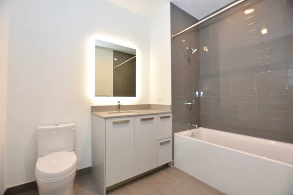 $10,484 | 60 East Randolph Street, Unit PH25C, Chicago, IL 60601