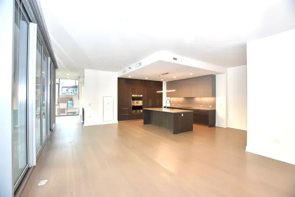 $10,484 | 60 East Randolph Street, Unit PH25C, Chicago, IL 60601