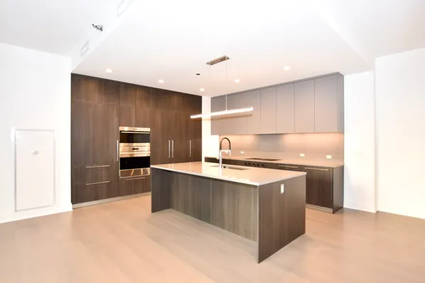 $10,484 | 60 East Randolph Street, Unit PH25C, Chicago, IL 60601