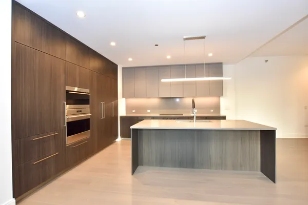 $10,484 | 60 East Randolph Street, Unit PH25C, Chicago, IL 60601